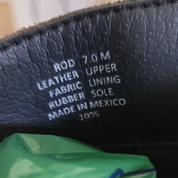 Steve Madden Black Kneehigh Boots with Buckle Straps - Picture 9 of 11